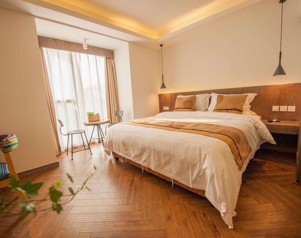 Two Towns Hostel Χανγκζού Εξωτερικό φωτογραφία